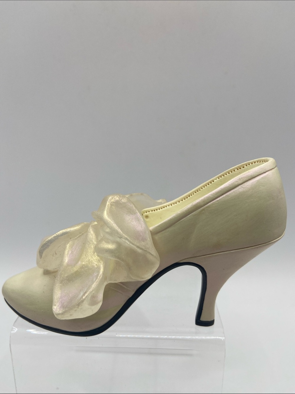 Just The Right Shoe by Raine Tying The Knot Miniature Shoe Figurine Collectible